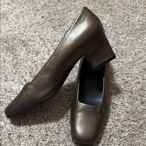 NWOB AEROSOLS Comfortable Women's Mid Heel Pump in Bronze Genuine Leather